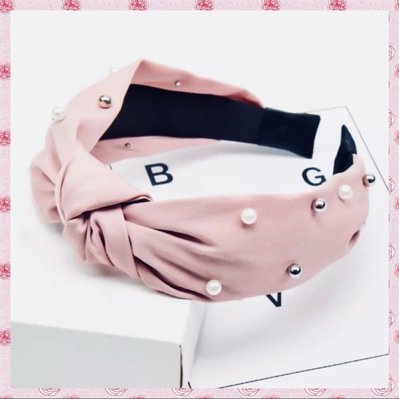 PEARL HEADBAND BLUSH PINK PEARL HEADBAND WITH SILVER BALLS‎- NEW - Picture 2 of 7